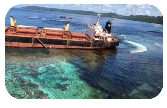 MV Solomon Trader leaking oil